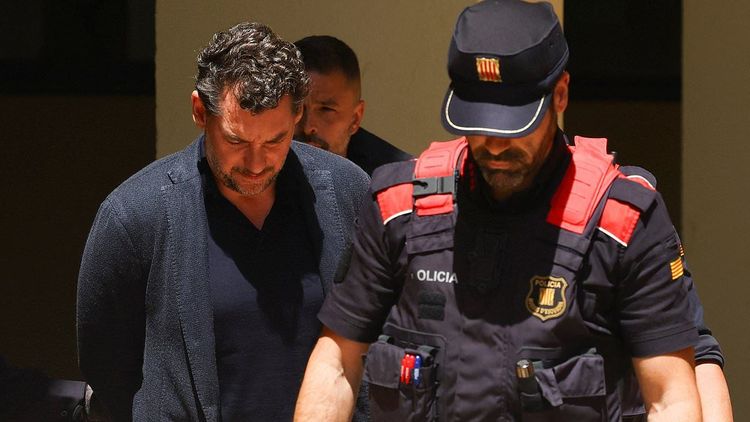 108715889-0-Jonathan_Andic_arrives_at_a_Barcelona_court_on_May_19_where_he_w-a-11_1784735227496.jpg